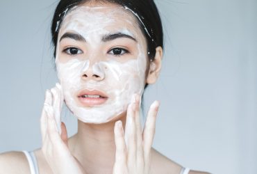 cleanser-vs-face-wash–the-debate