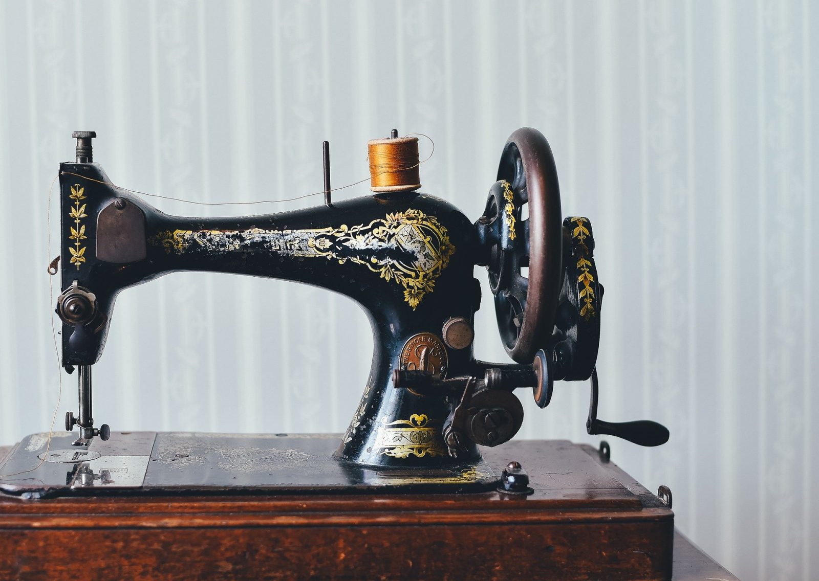 presser bar sewing machine